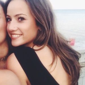 Meet your Posher, Emily